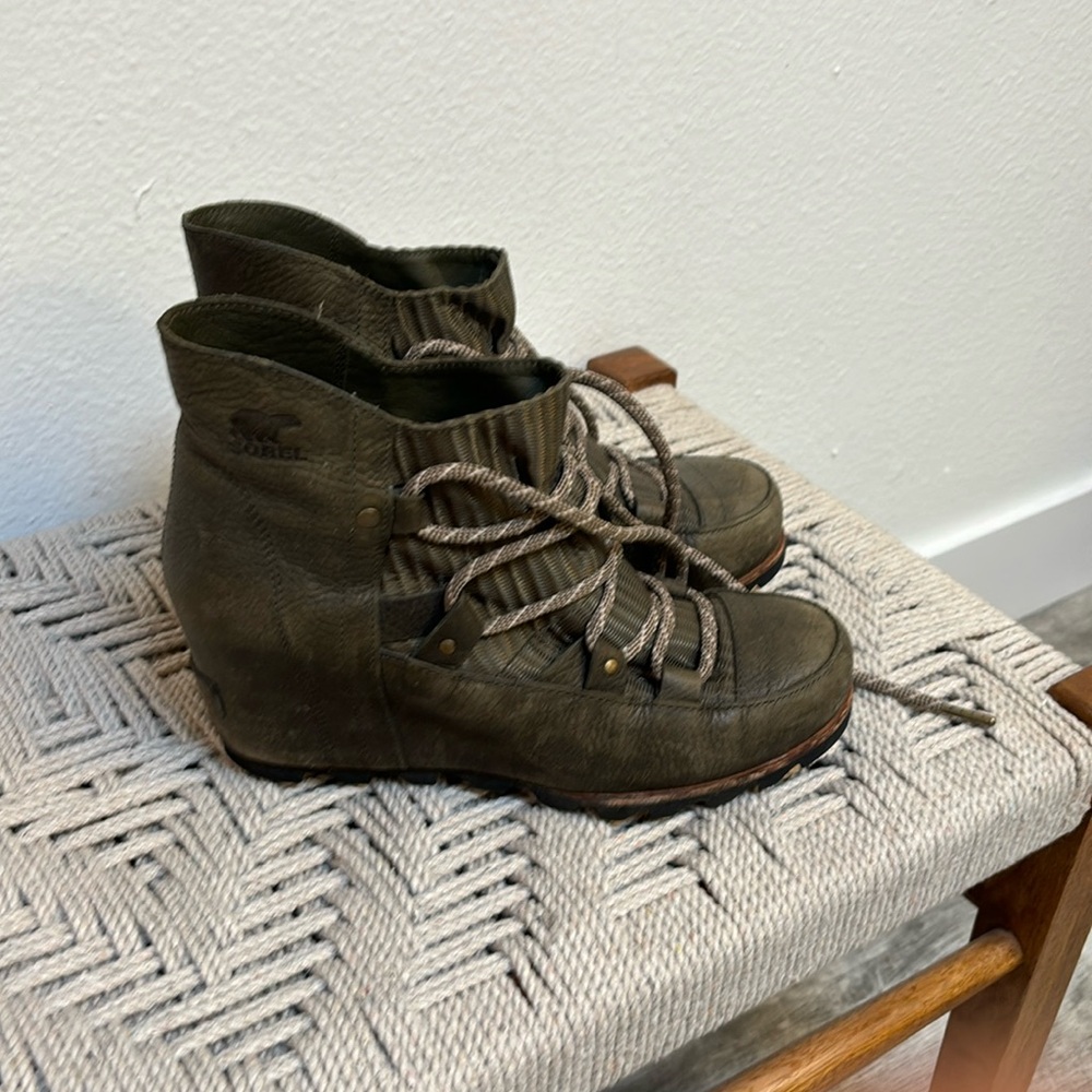 Sorel Wedges (Dark Green)